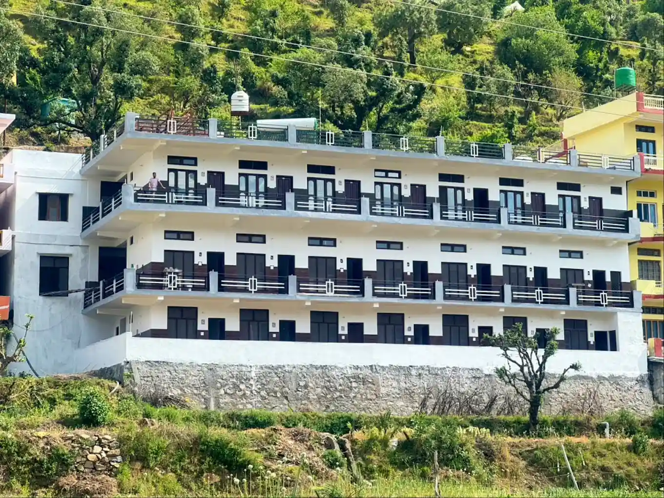 Hotel Rest and Bite, Barkot